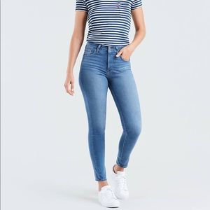 Levi’s skinny jeans